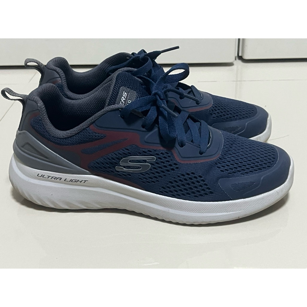 รองเท้า skechers มือสอง