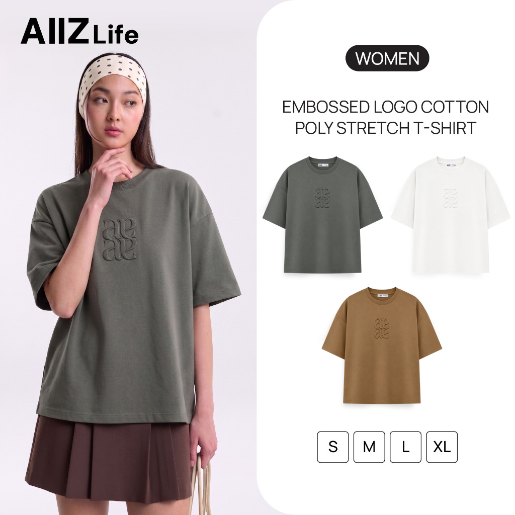 AIIZ (เอ ทู แซด)-เสื้อยืดผู้หญิงแขนสั้นพิมพ์นูนผ้าคอตตอนผสมโพลีเตอร์AIIZ Women's Emboss Logo T-Shirt Cotton Poly Stretch