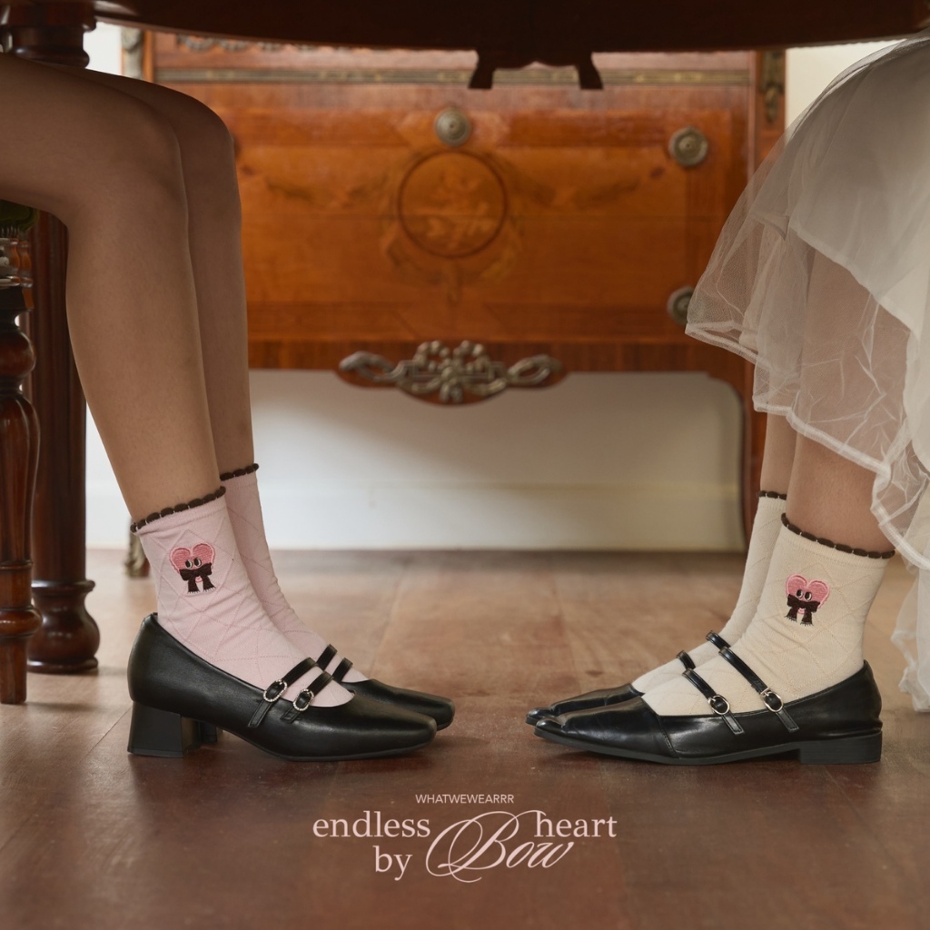 Whatwewearrr x Bow kanyarat | Waffle socks | ถุงเท้าปักลาย | ถุงเท้า | New Collection