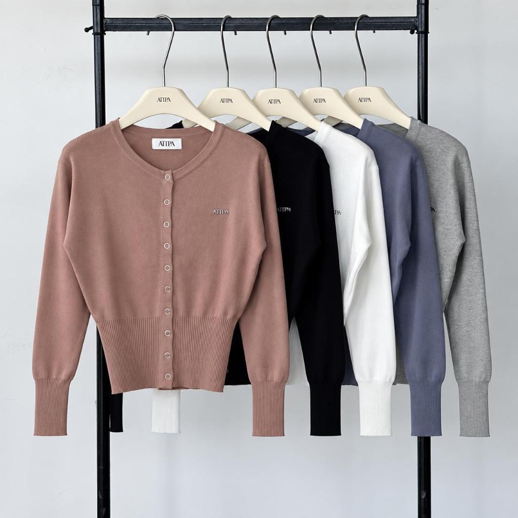 Atipashop - Ailin Cardigan เสื้อคาร์ดิแกน ไหมพรมเรียบ กระดุมหน้า จั๊มเอวทรงสวย รูปที่ 4