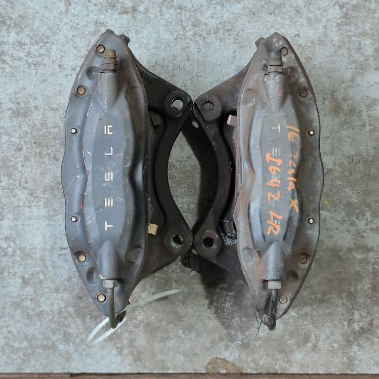 Brembo Tesla Model S 4POT ปั๊มเบรค คู่หลัง CTS-V Maserati Camaro #784