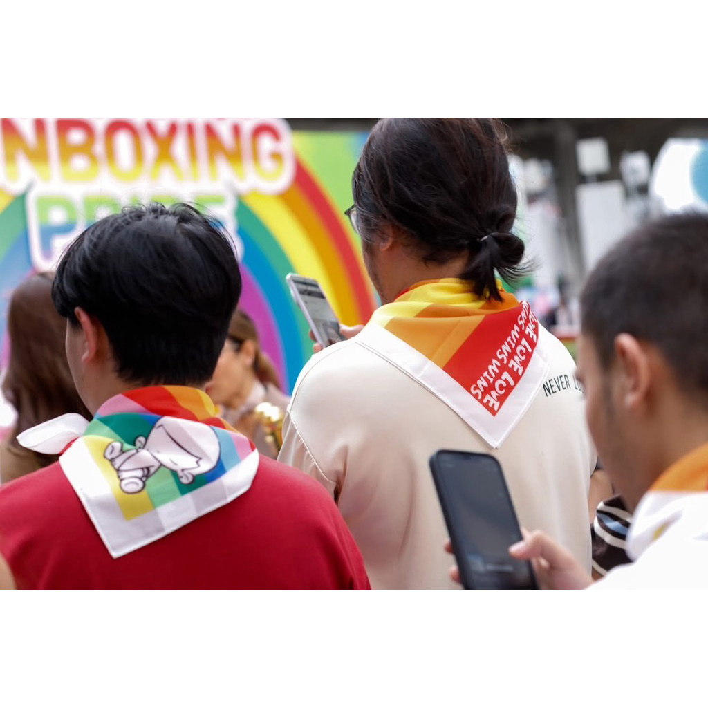 ผ้าพันคอ “pop your pride” kubo space