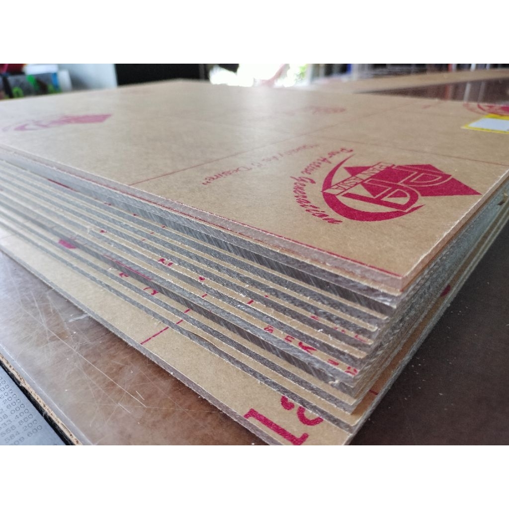 แผ่นอะคริลิคตัดตามขนาด