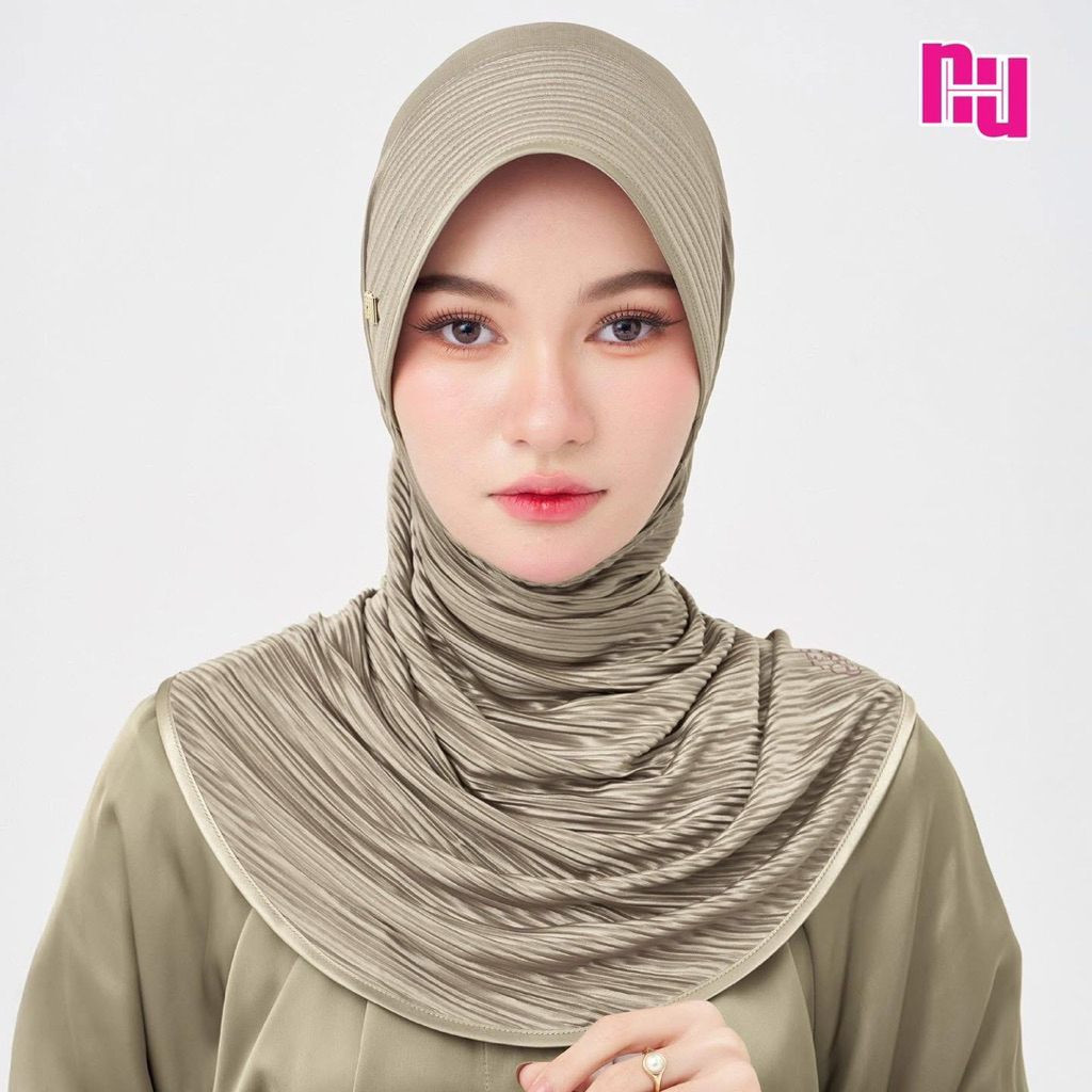 ผ้าคลุมสวมสำเร็จ NUH PLEATED -