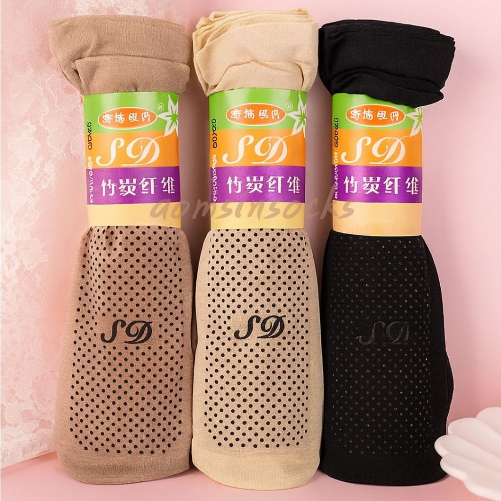 ถุงน่องสั้น ​พื้นมีกันลื่น มัด​10 คู่ มีแบบเนื้อบาง และเนื้อหนา เนื้อเนียนเป็นธรรมชาติ