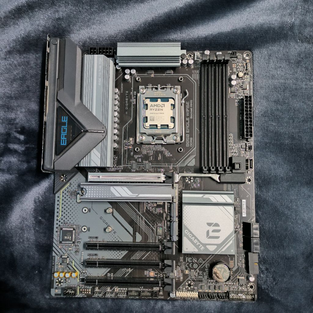 CPU RYZEN 9 9900X + MB GIGABYTE B850 EAGLE WIFI6E ซีพียู เมนบอร์ด มือสอง