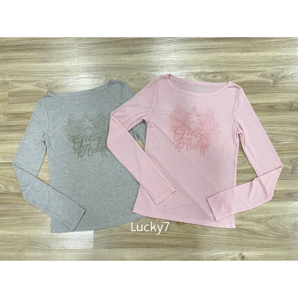 BY IRA Jennie’s select 💖พร้อมส่ง💖 เสื้อแขนยาวคอกลม ทรงสวย สกรีนลายตัวอักษรสไตล์เกาหลี เกาใจเนื้อผ้าดีมาก เป็นงานเข้ารูป รูปที่ 7
