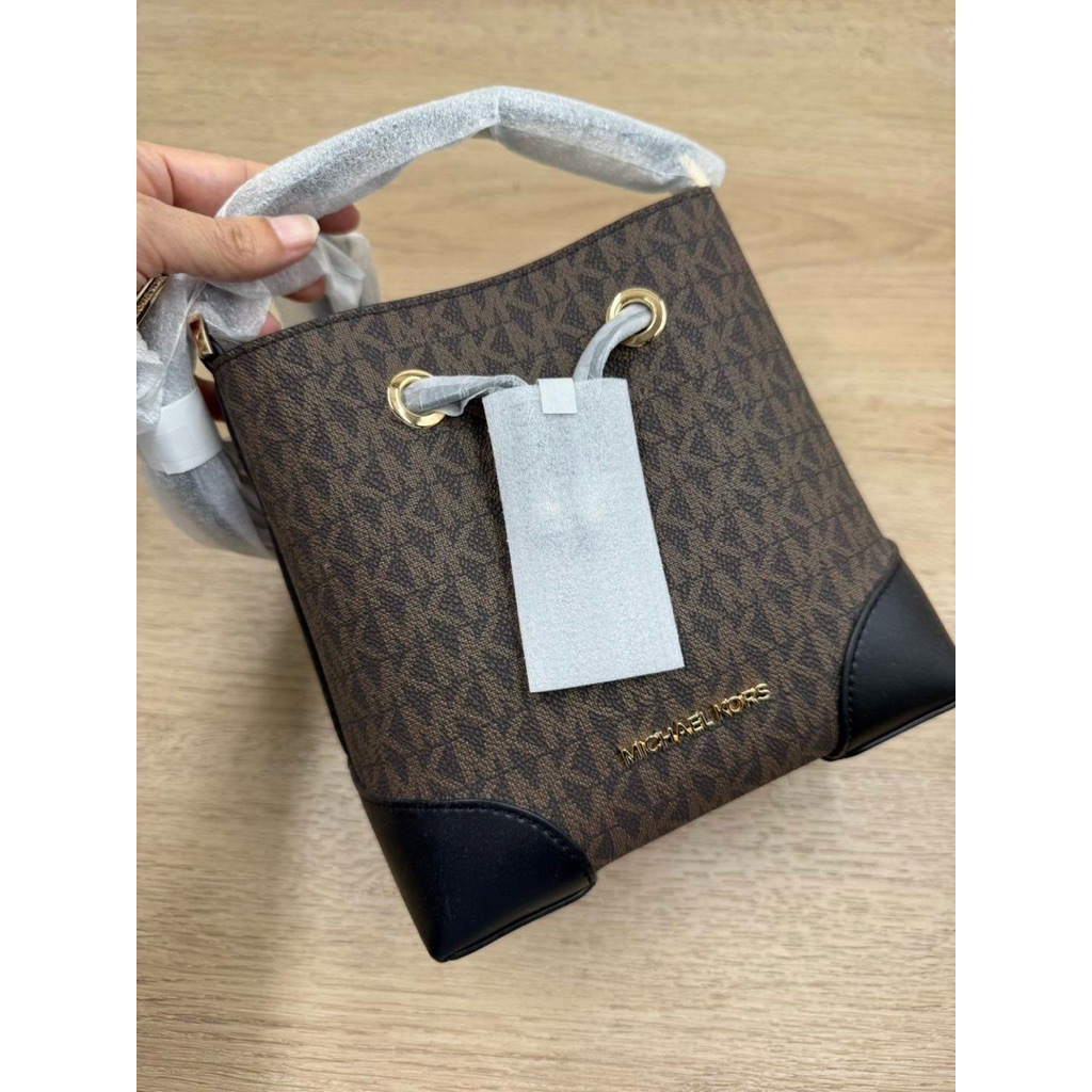 หายาก Michael Kors 35R3GM9M1L Mercer Small Pebbled Leather