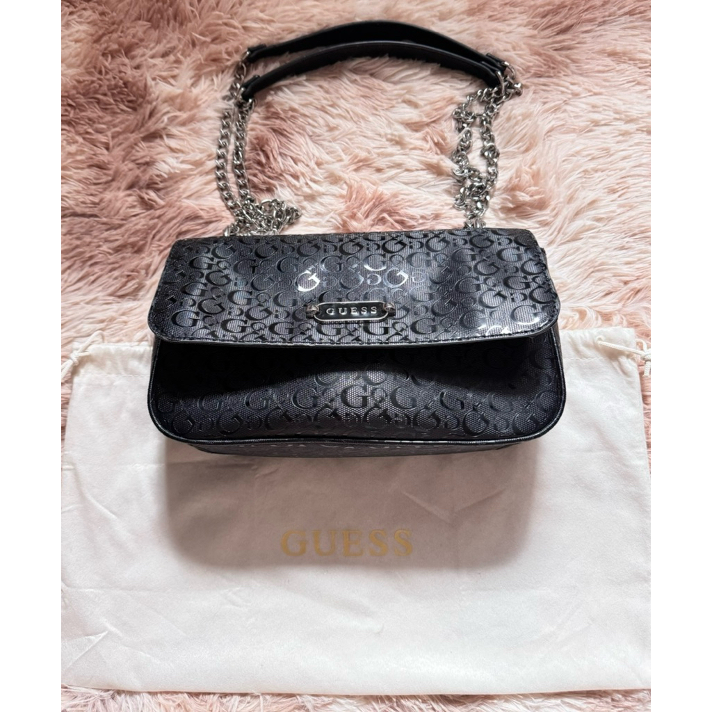 กระเป๋าสะพายข้าง Guess แท้💯 มือสอง