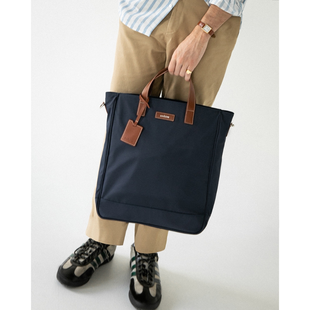 Archive Hoxton Nylon Tote (Navy/Tan)