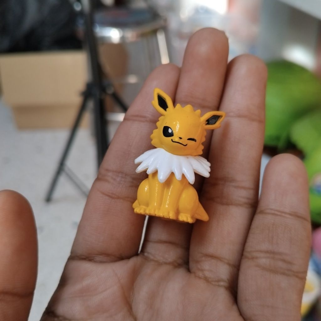 โมเดล Jolteon ตัวละครโปเกมอน