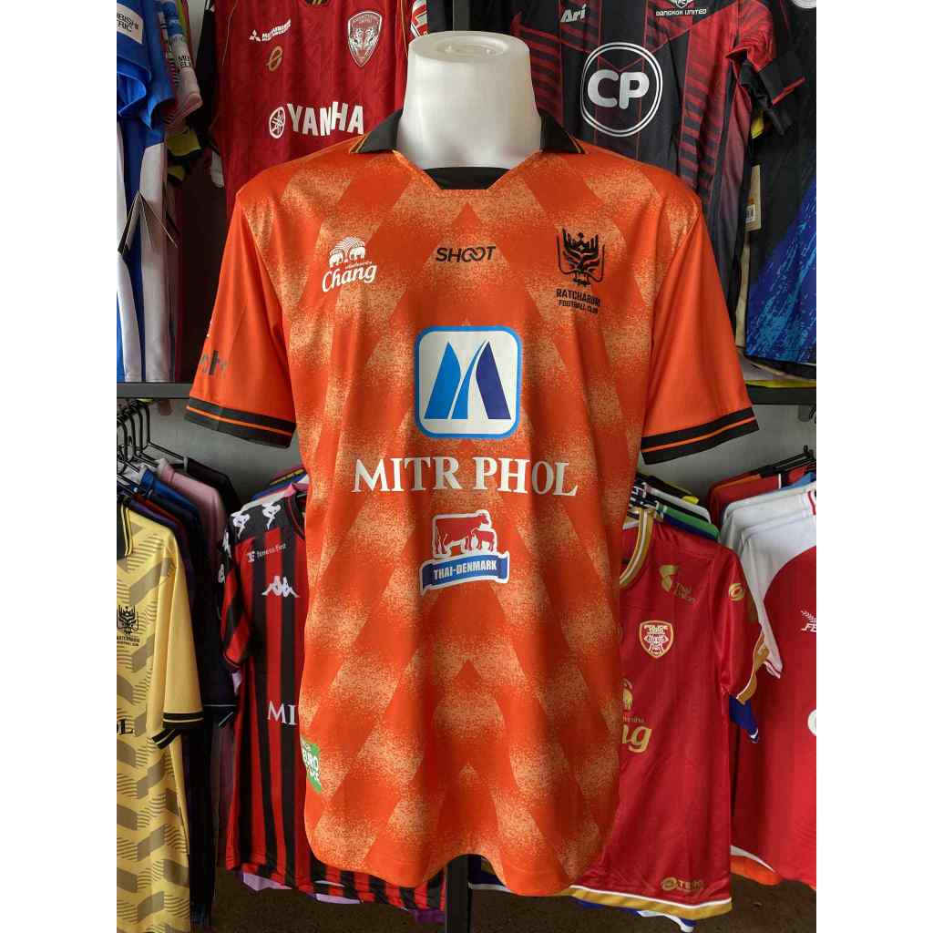 เสื้อราชบุรี มิตรผล เอฟซี 2021 เหย้า XL 42" ใหม่ป้ายห้อย ชื่อ เดชมิตร เบอร์ 92 อาร์ม ไทยลีก 1990 บาท