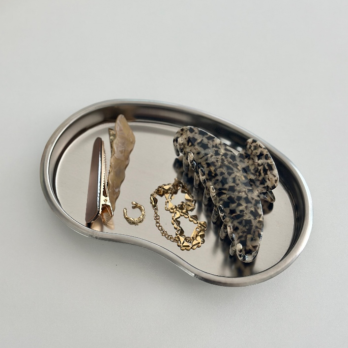 (*พร้อมจัดส่ง) gimmeblessed.co — Biscuit hair claw (Size 9.5 cm/ *เหมาะสำหรับผมปานกลาง-หนา)