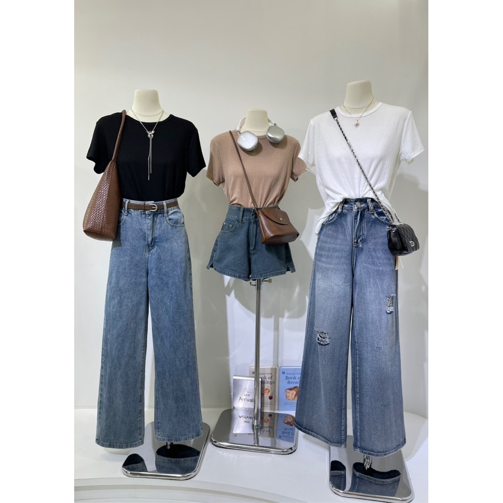 It's me basic เสื้อยืดผู้หญิง ดีเทลคอเสื้อน่ารัก ผ้าร่อง ผ้านิ่ม สวยเท่สุดๆ พร้อมส่ง