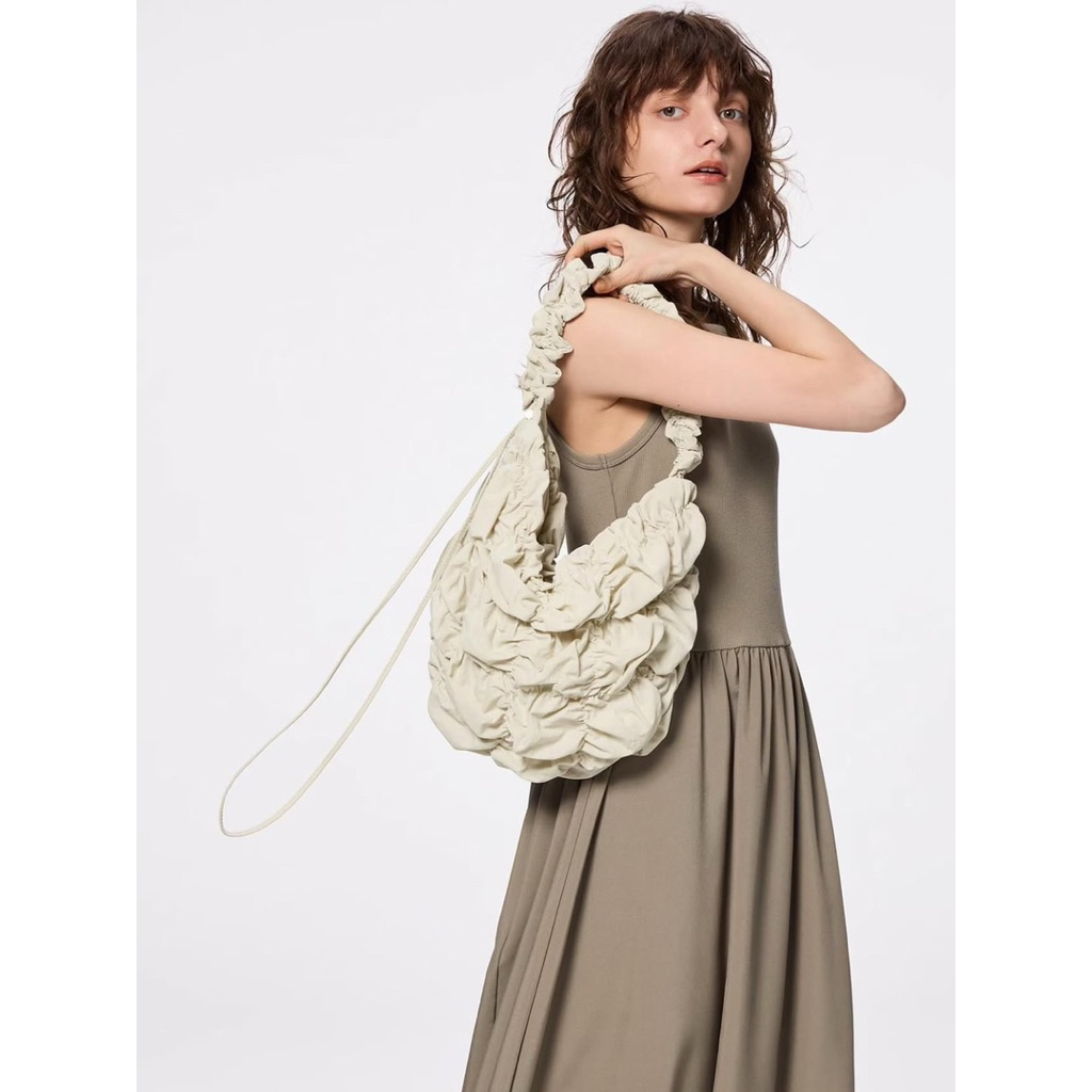 GU BAG กระเป๋าใส้หมูสีครีม ของแท้จากญี่ปุ่น พร้อมส่ง❗️