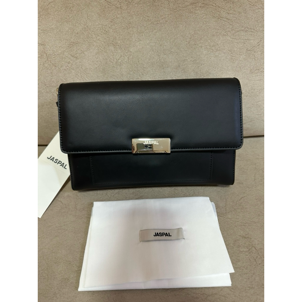 กระเป๋าสะพายผู้ชาย JASPAL สีดำ