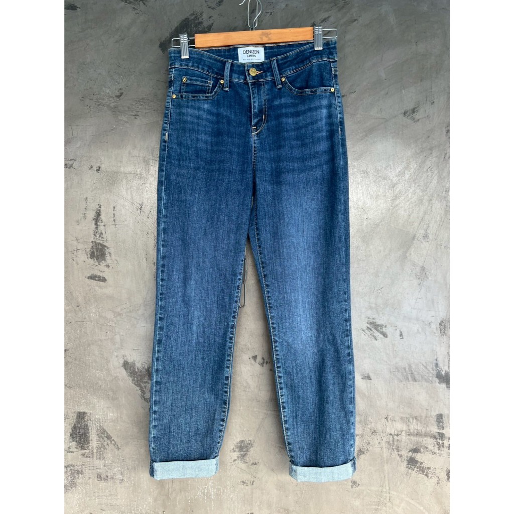 กางเกงยีนส์ปลายขาพับ Denizen Levis เอว 28-32” สะโพก 35-39” ยาว 35.5” เป้า 10”