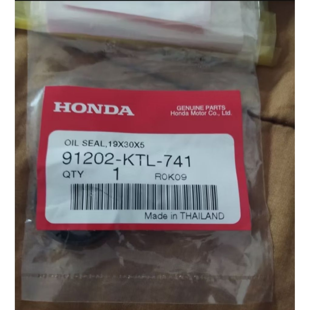 ซีลจานไฟ (รุ่นสตาร์ทเท้า) Wave100 Dream100 (19×30×5) แท้เบิกศูนย์ 91202-KTL-741

