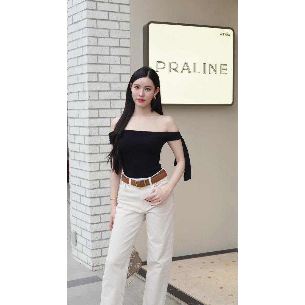 LUNA BARE TOP เสื้อปาดไหล่ ติดแกลม