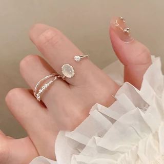 COD💖แหวนมูนสโตน สไตล์หรูหราแสง การออกแบบที่เป็นเอกลักษณ์ ชุดแหวนเงิน เปิด ปรับได้ สําหรับเครื่องประดับผู้หญิง-Lune