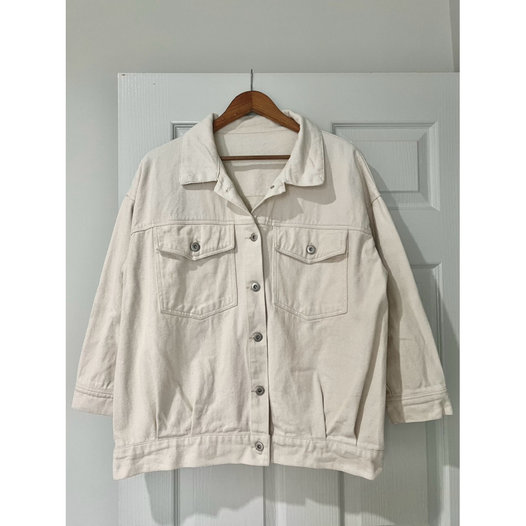 ส่งต่อเสื้อแจ็คเก็ต GRL ไม่มีตำหนิ 🐼🌧️