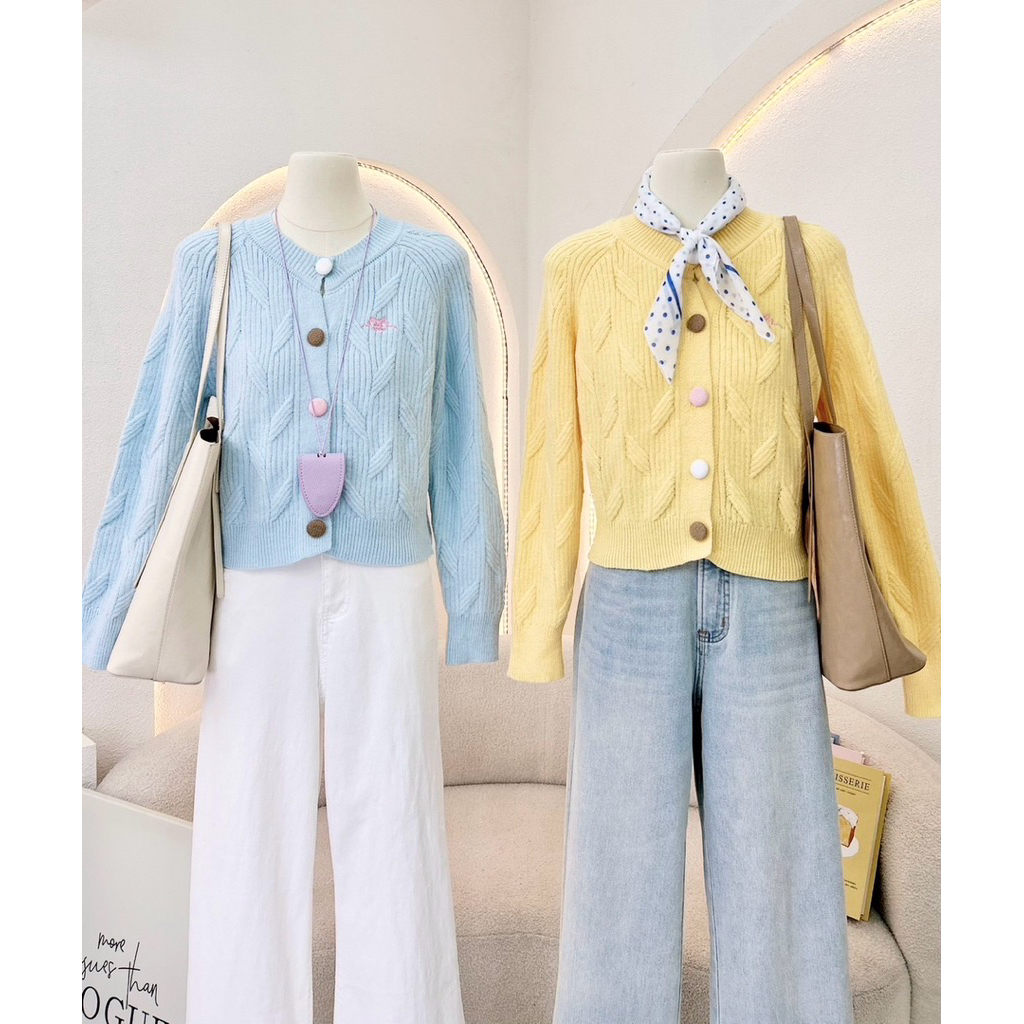 ป้าย WA YA ไหมพรมแขนยาว ปักโบว์ ผ้านุ่มๆ ใส่สบาย กระดุมเม็ดใหญ่หลายสี