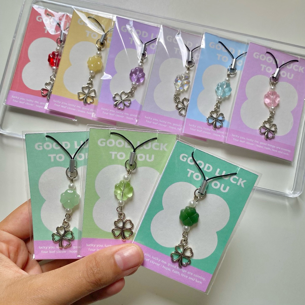 พวงกุญแจใบโคลเวอร์ 4 แฉก Lucky Clover 🍀 เครื่องรางนำโชค พร้อมการ์ด ของขวัญปัจฉิม ของแจก แถมลูกค้า