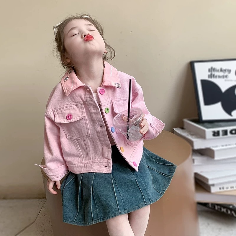 BB124 มาแล้ววว! แจ็คเก็ตเด็กผู้หญิงสุดคิ้วท์  ใส่แล้วหล่อเท่ หวานละมุน ในตัวเดียว  ราคาน่ารัก คุณภาพเกินราคา