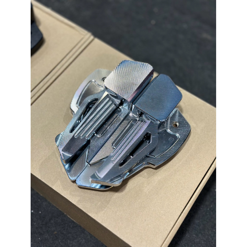 พักเท้าแต่ง BZ New Vespa งาน CNC สำหรับ Vespa รุ่น Sprint150 / Primavera150