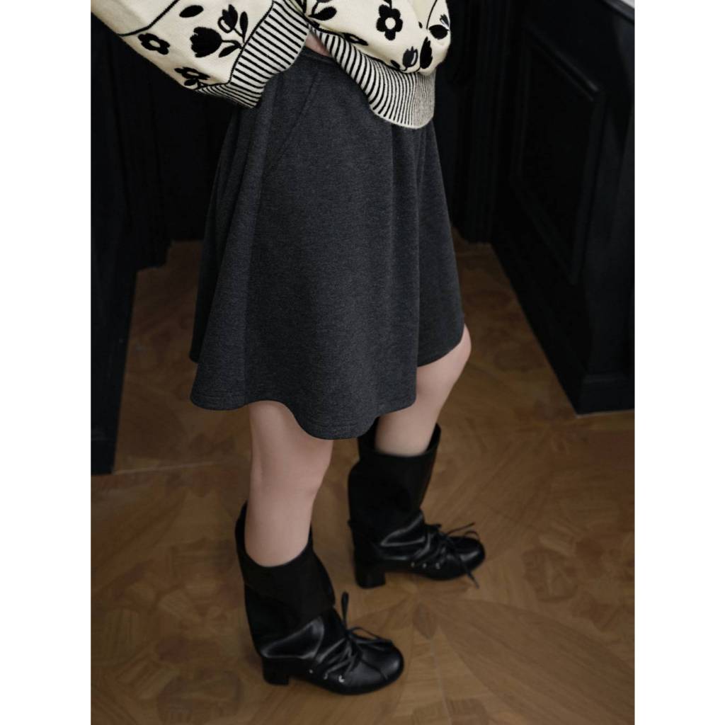 [Preorder] KUOSE : Elastic-Waist Shorts