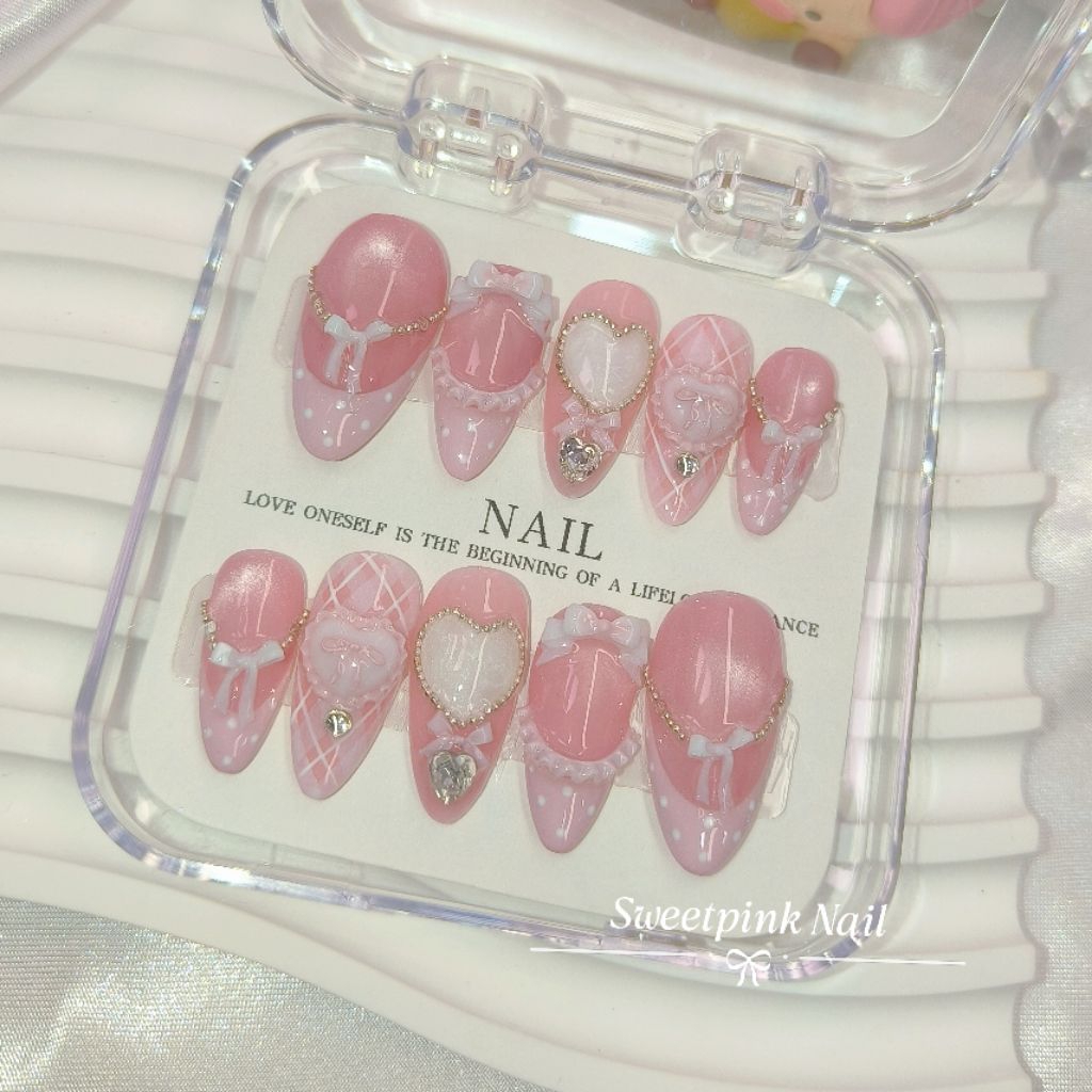 เล็บปลอมพร้อมติด จัดส่งภายใน 1-2 วัน สีชมพูเจ้าหญิงโทนหวานๆ LK2 แถมกาวตะไบทุกชุด