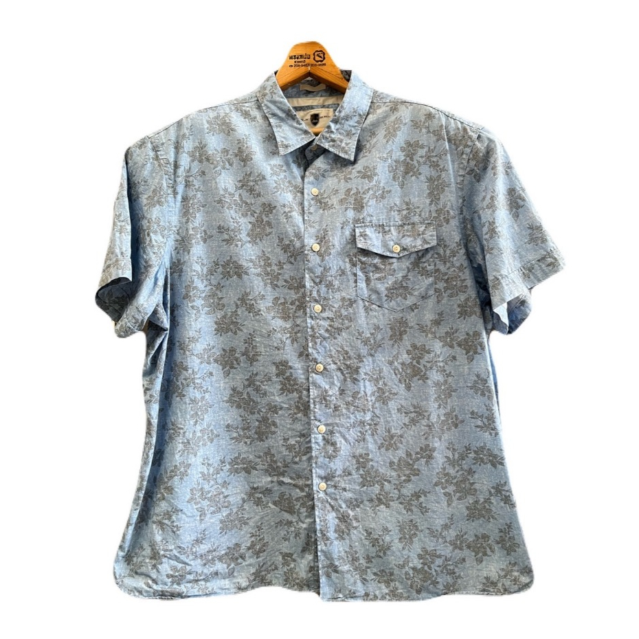 เสื้อฮาวาย อก53 ไหล่20 ยาว30 สีฟ้า แบรนด์ Black Brown 100%Cotton (Z74) มือสอง