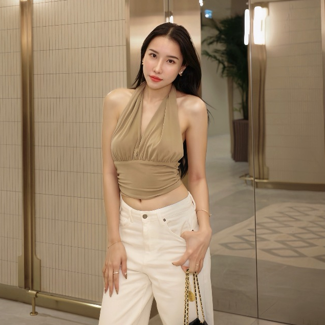 FASHION.NNN “เสื้อคล้องคอ“ ไฮโซ ผ้ายืดนุ่มลื่นใส่สบายคล่องตัวเรียบหรูช่วงคอใส่ได้3แบบจะพันก็เก๋ไม่พั