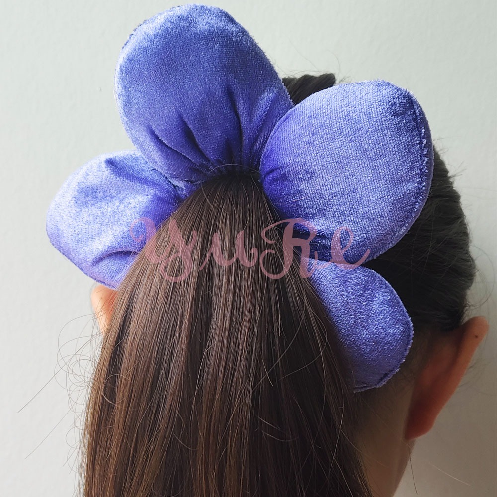 Scrunchieยางโดนัททรงดอกไม้ผ้ากำมะหยี่