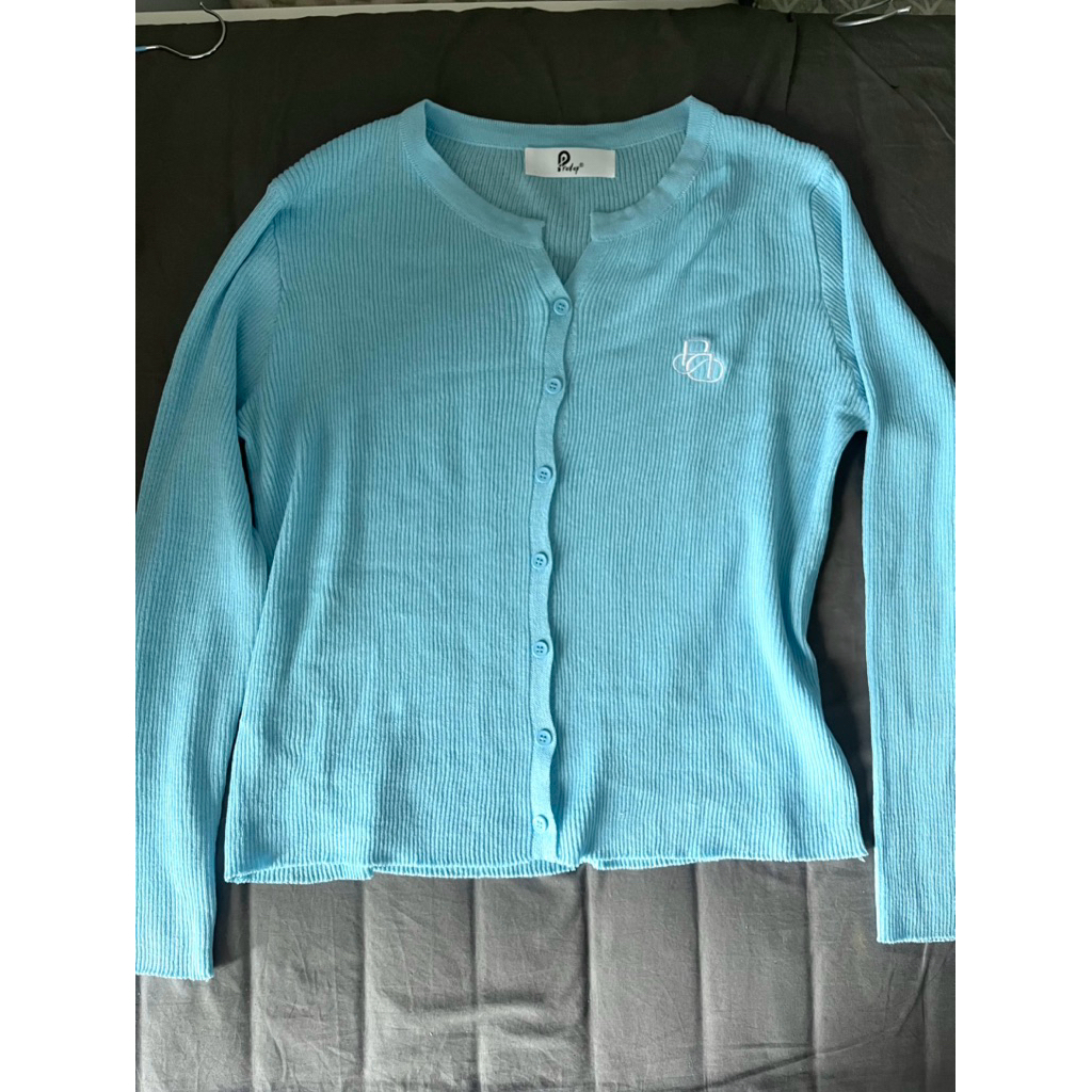 เสื้อคาร์ดิแกนสีฟ้า Pradap ผ้าร่อง