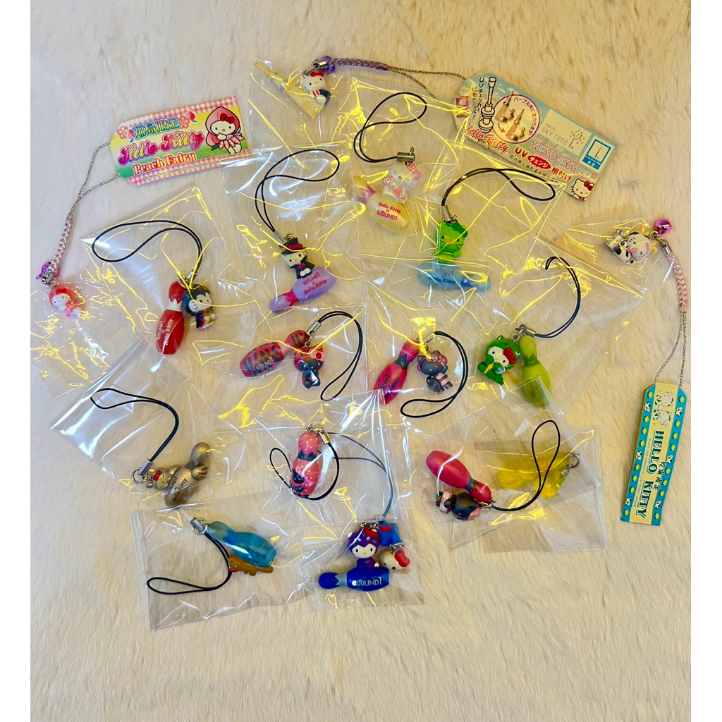 *พร้อมส่ง* พวงกุญแจ Round1 x Hello kitty💖
