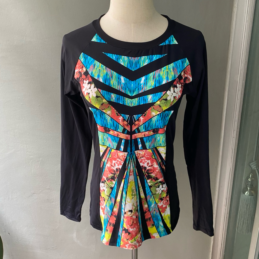 USED Ivanka Trump rashguard size L สวย สภาพดี