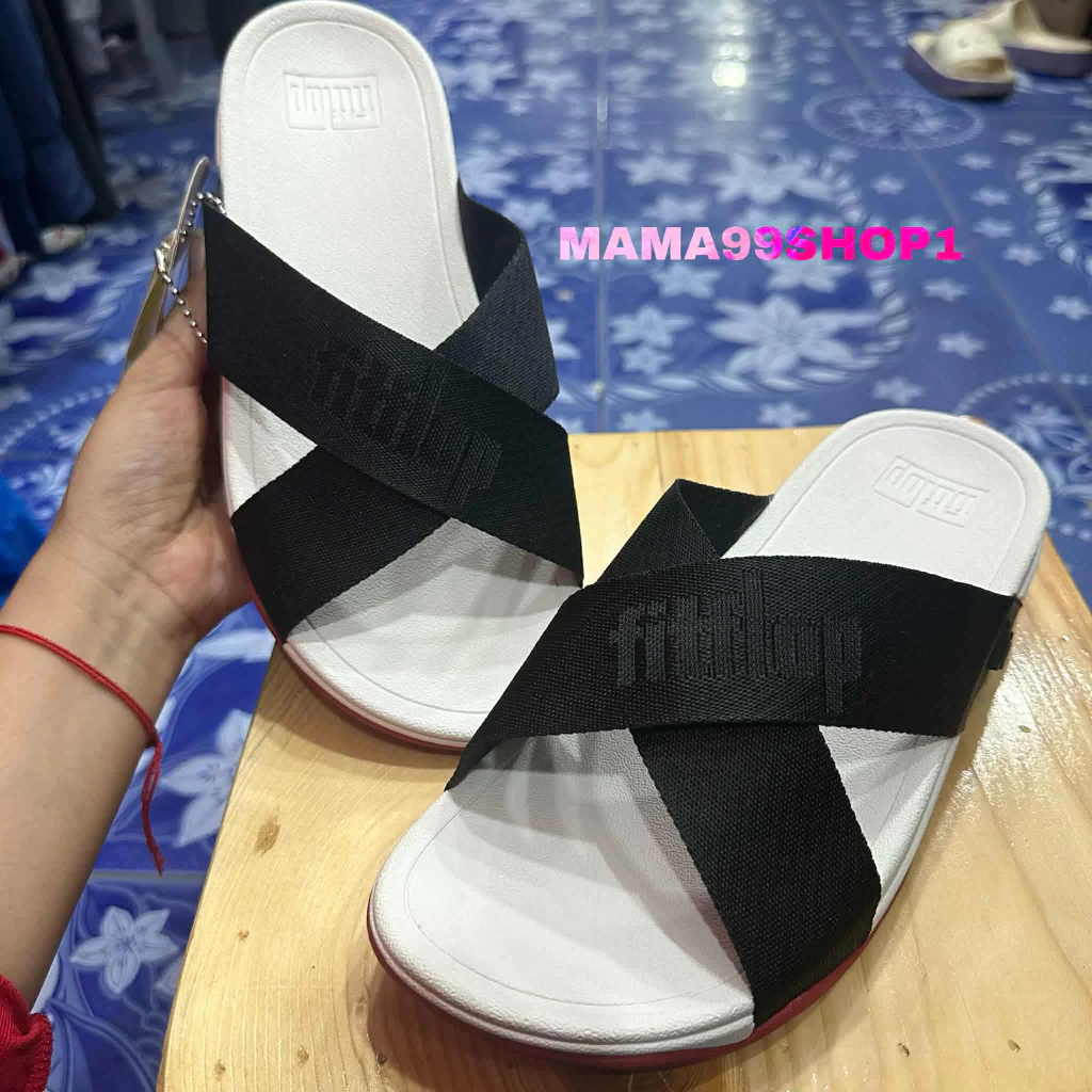 รองเท้าแตะแบบสวมรุ่นใหม่พื้นนุ่มนิ่มใส่สบายไม่กัดไม่เจ็บเท้า มีไซด์ 40 ถึง 44