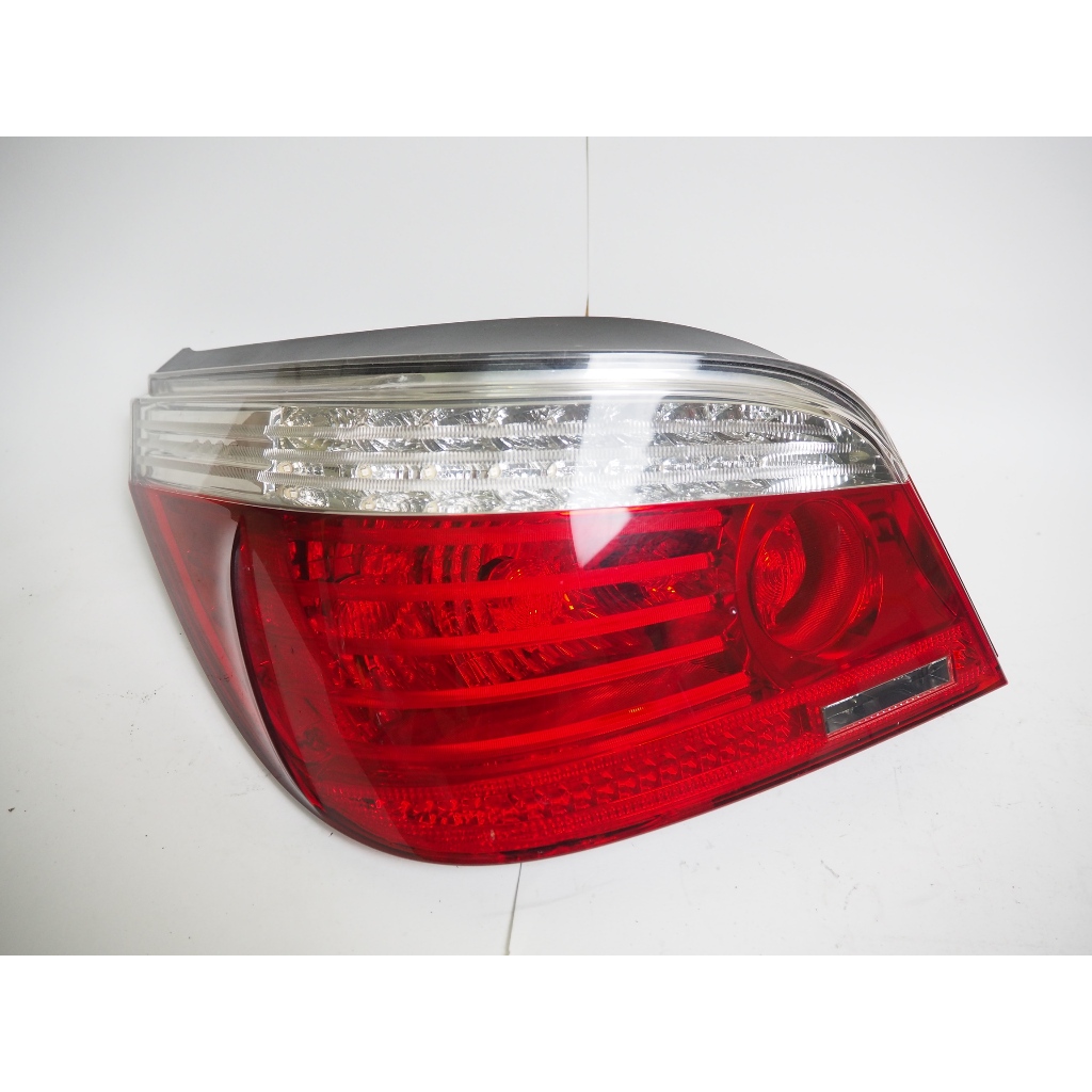 ไฟท้ายด้านซ้าย BMW E60 เบอร์อะไหล่ 15823703 มือ2