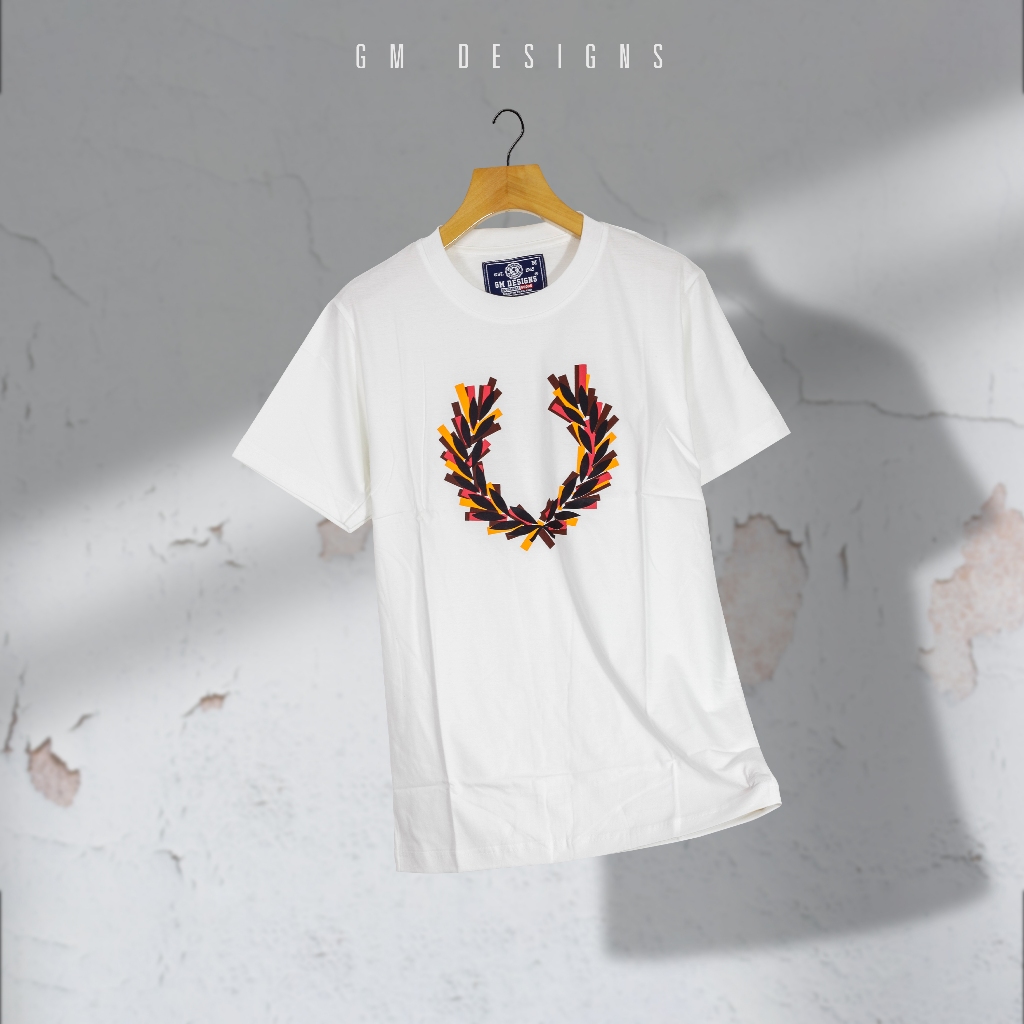 GMDesign - เสื้อยืด GM เสื้อยืดคอกลมชาย ปักกลางอกด้วยสักกะหลาด ผ้าคอตตอน นุ่มสบาย ผู้ชายและผู้หญิง G