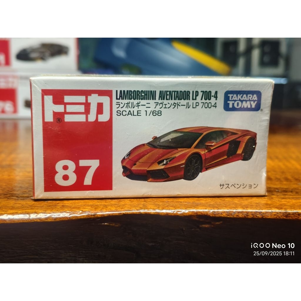 Tomy Takara No.87 Lamborghini Aventador LP 700-4