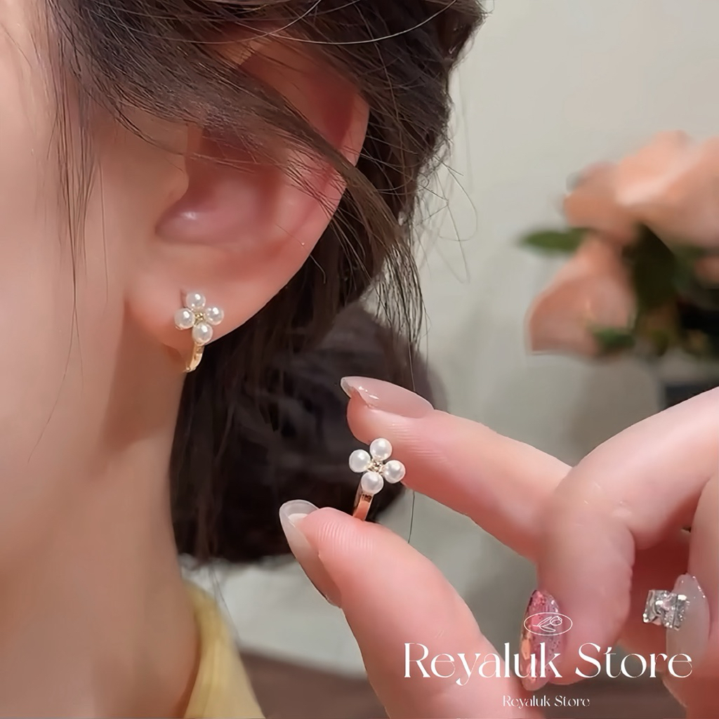 ต่างหูห่วงมุกดอกไม้ 11 มม. หุ้มทอง 18K สแตนเลส ใส่กันน้ำได้ (Korean Luxury)