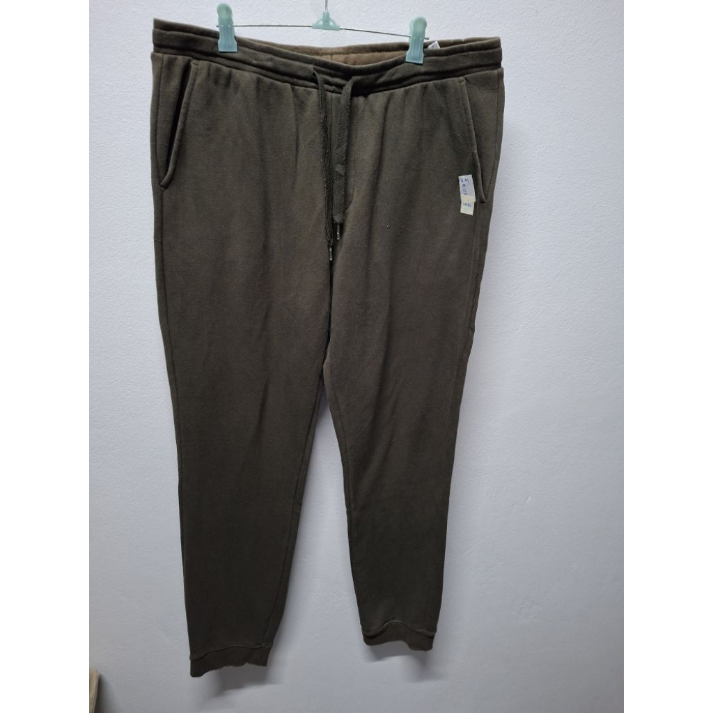 กางเกงสเวตเตอร์ gu ผู่ชาย มือสอง #L580