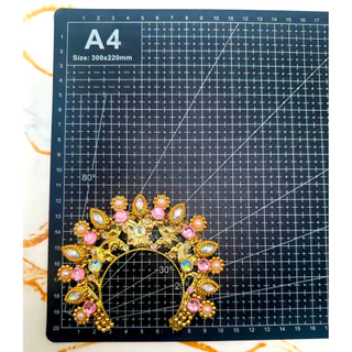 รัศมีแต่งองค์เทพแต่งพระพิฆเนศขนาดเล็กฐาน9.5cmสูง9.5cmงานฝีมือ