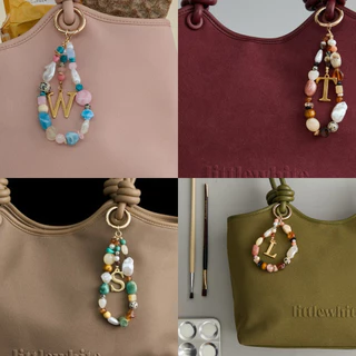 Littlewhitestore Bag charm พวงกุญแจลูกปัด (เลือกตัวอักษร A-Z ได้)