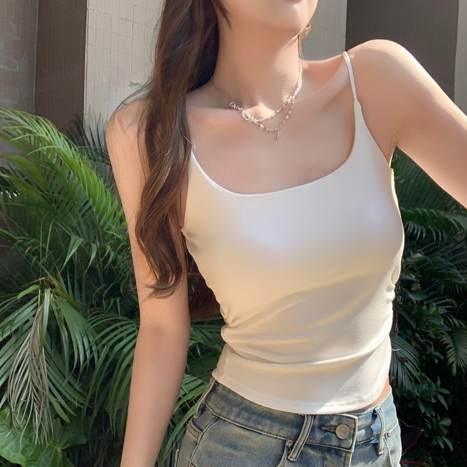 เสื้อสายเดี่ยว ตัวยาว มีฟองน้ำเย็บติด ฟรีไซต์ สีสวย ไร้ขอบ ใส่สบาย เสื้อสายเดี่ยวแฟชั่น เสื้อผ้าผู้หญิง มีหลายสีให้เลือก