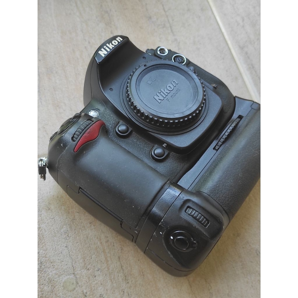 body nikon d300พร้อมgrip nikon mb-d10