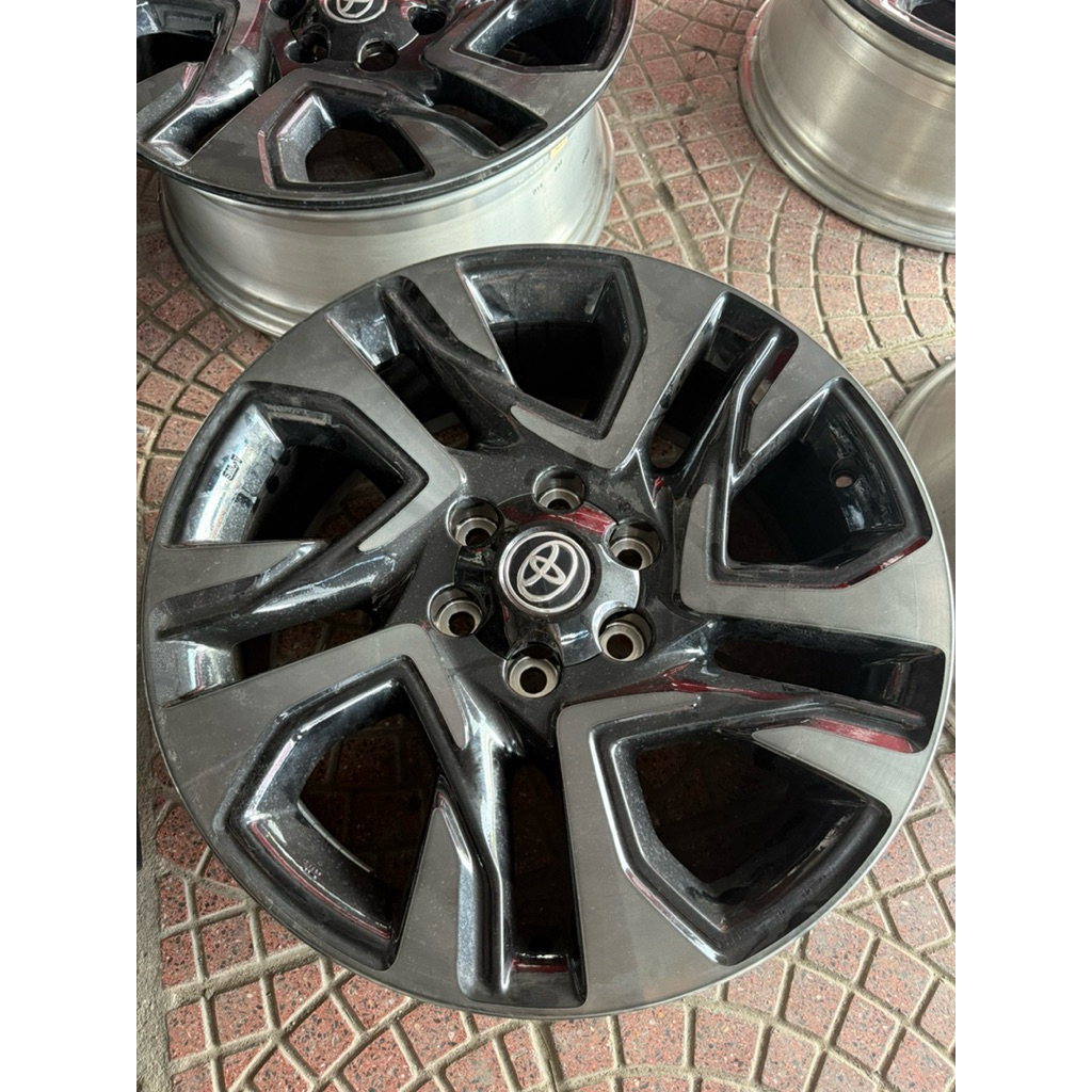 ล้อแม็กToyota Fortuner ขอบ20