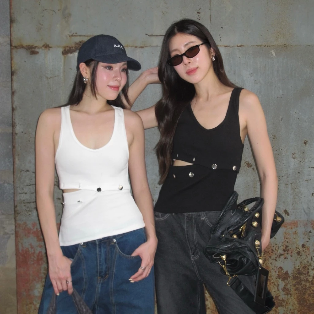 MALIMAYS - Hatch Tank Top เสื้อกล้ามดีเทลกระดุม ช่วงเอวสามารถถอดได้