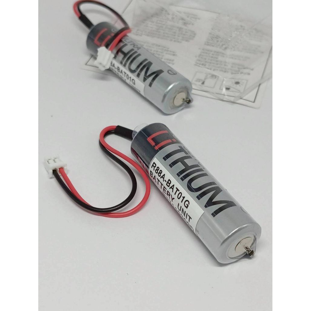 แบตเตอรี่ Omron (ER6V, R88A-BAT01G) 3.6V ปลั๊กสีขาว R88A-BAT01G  Lithium Battery Brand : TOSHIBA พร้